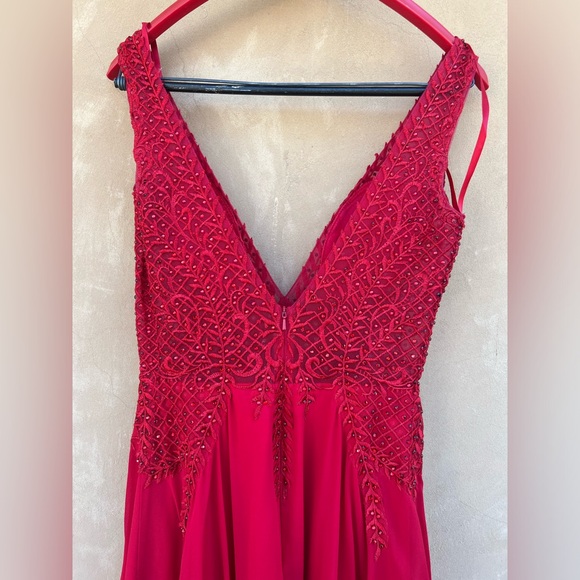 GB Social Deep V-Neck Applique Bodice Red Ballgown - Picture 8 of 17